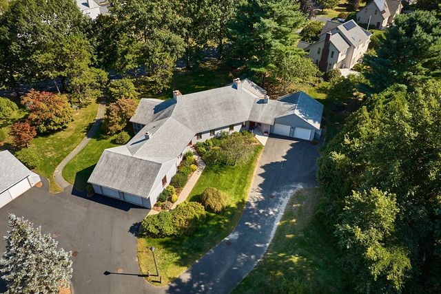 19 Baldwin Ln 19, Amherst, MA 01002