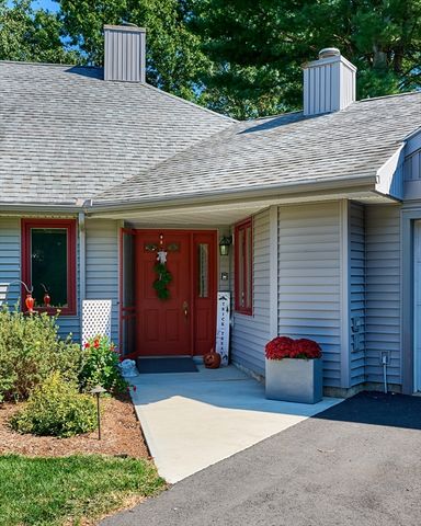 19 Baldwin Ln 19, Amherst, MA 01002