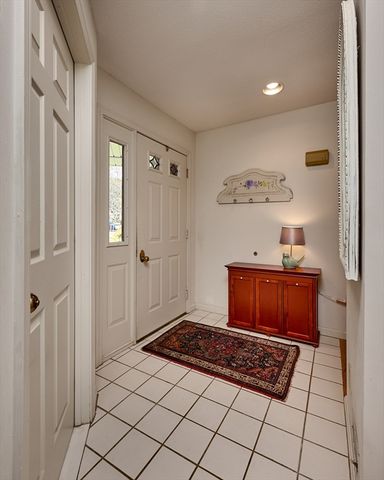 19 Baldwin Ln 19, Amherst, MA 01002