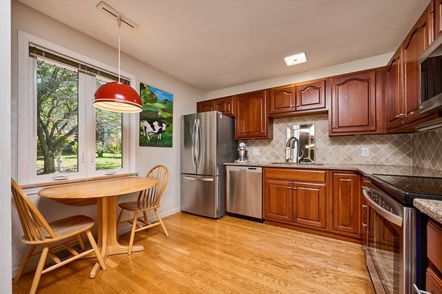 19 Baldwin Ln 19, Amherst, MA 01002