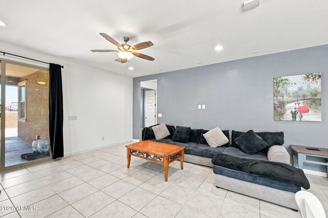 2208 W DUNBAR Drive, Phoenix, AZ 85041