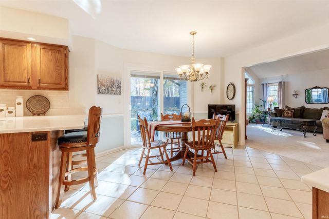 8855 Camelot Drive, Newburgh, IN 47630