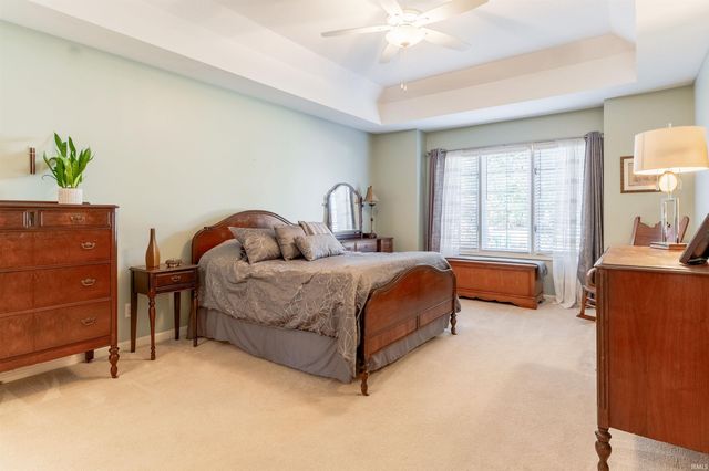 8855 Camelot Drive, Newburgh, IN 47630