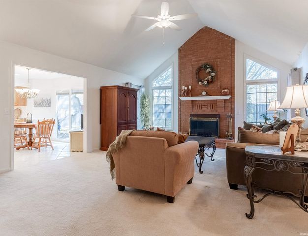 8855 Camelot Drive, Newburgh, IN 47630