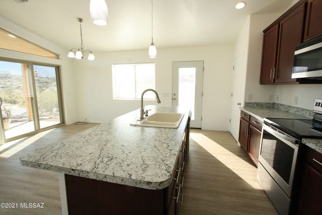 15237 N Lago Del Oro Parkway, Catalina, AZ 85739