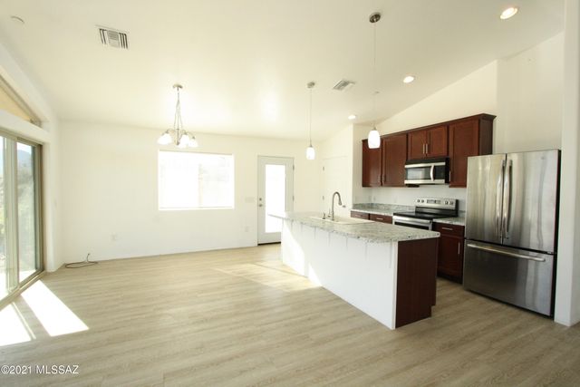 15237 N Lago Del Oro Parkway, Catalina, AZ 85739