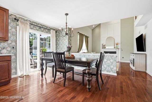 5 Tradewinds Avenue, Barnegat, NJ 08005
