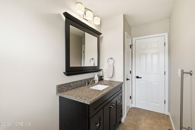 5 Tradewinds Avenue, Barnegat, NJ 08005