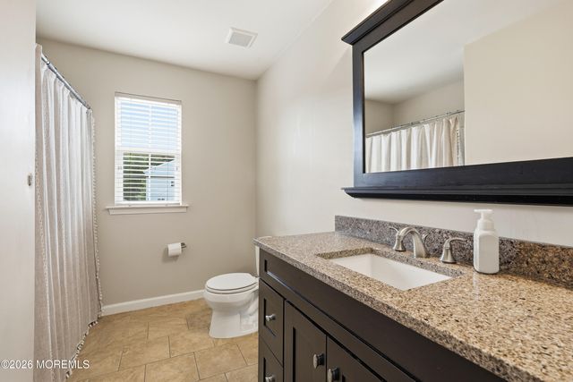 5 Tradewinds Avenue, Barnegat, NJ 08005