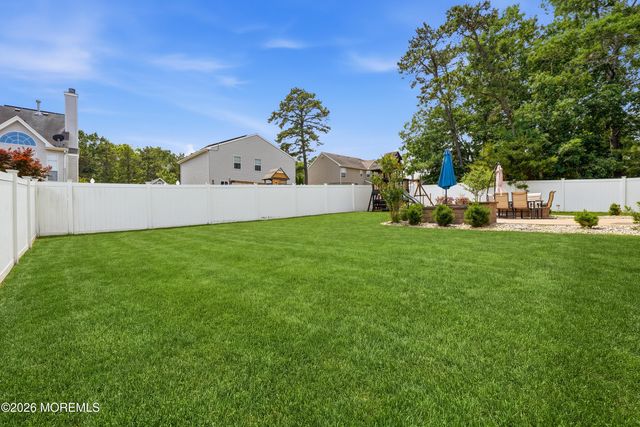 5 Tradewinds Avenue, Barnegat, NJ 08005
