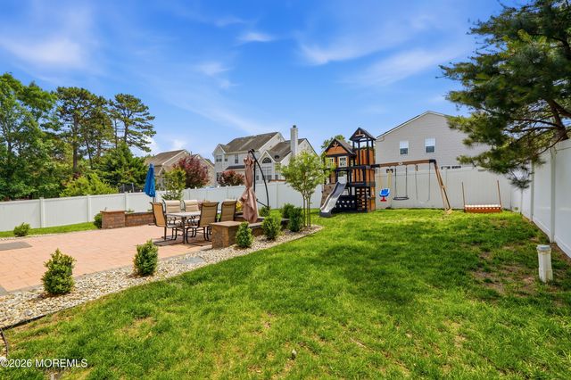 5 Tradewinds Avenue, Barnegat, NJ 08005
