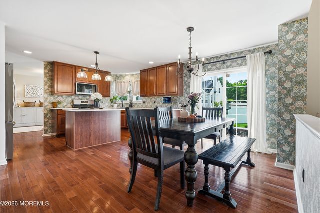 5 Tradewinds Avenue, Barnegat, NJ 08005