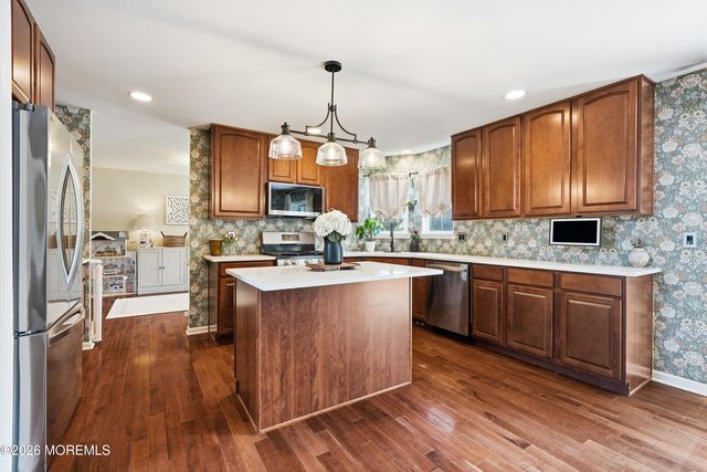 5 Tradewinds Avenue, Barnegat, NJ 08005
