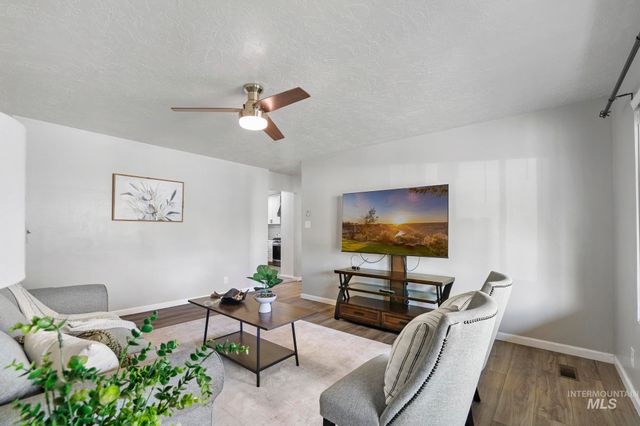 745 Newport St., Twin Falls, ID 83301