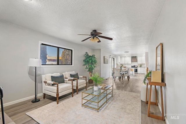 745 Newport St., Twin Falls, ID 83301