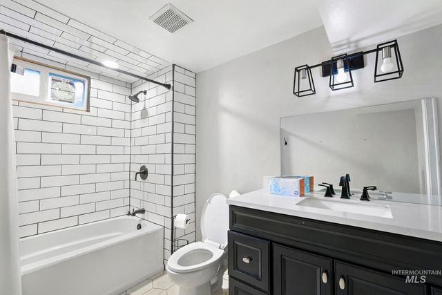 745 Newport St., Twin Falls, ID 83301