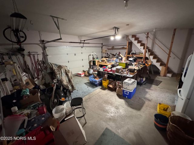 1703 Glenross Boulevard, Oregon, OH 43616