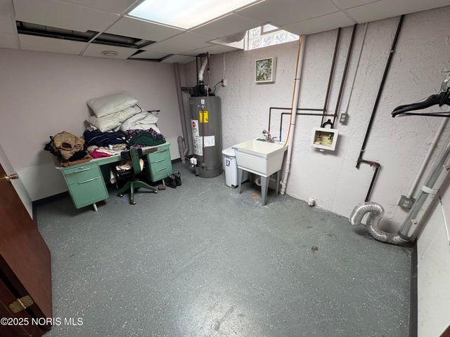 1703 Glenross Boulevard, Oregon, OH 43616