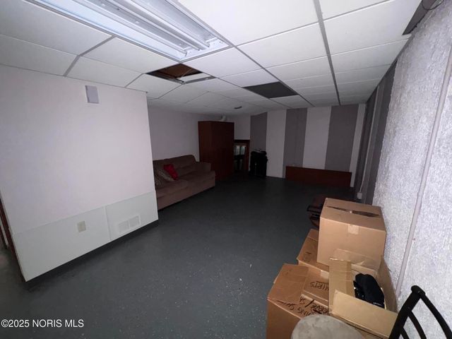 1703 Glenross Boulevard, Oregon, OH 43616