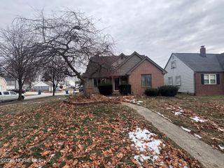 1703 Glenross Boulevard, Oregon, OH 43616