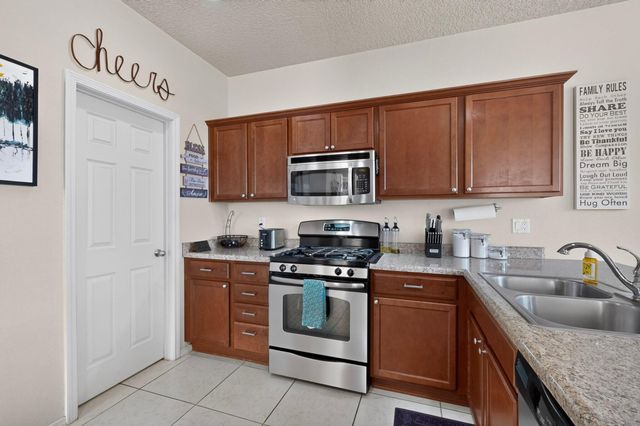 8335 Groundsel Road NW, Albuquerque, NM 87120