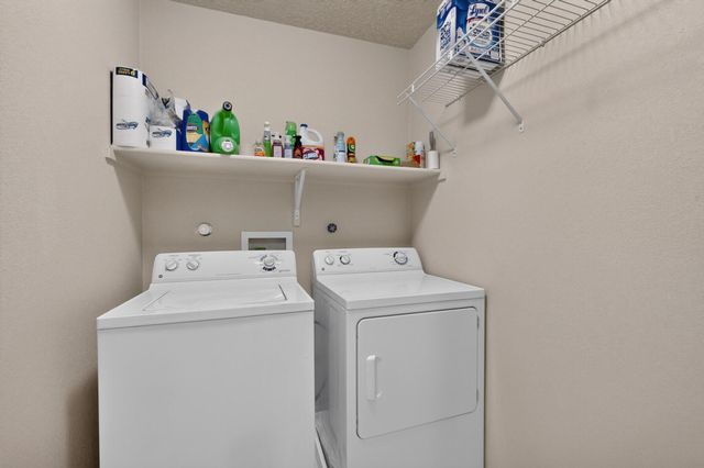 8335 Groundsel Road NW, Albuquerque, NM 87120