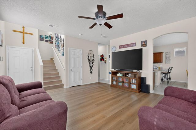 8335 Groundsel Road NW, Albuquerque, NM 87120