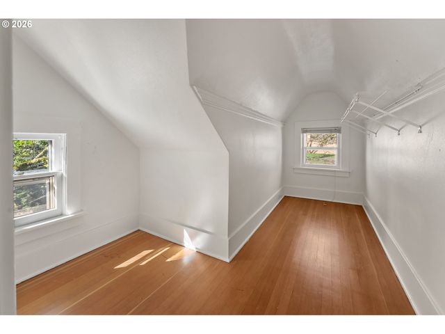 7738 Sw 31ST Ave, Portland, OR 97219