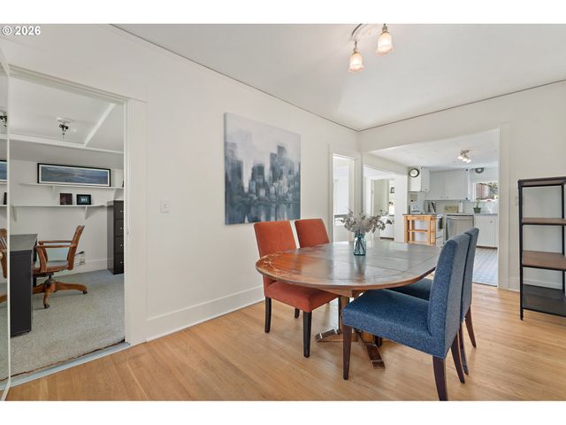 7738 Sw 31ST Ave, Portland, OR 97219