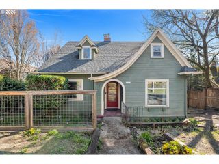 7738 Sw 31ST Ave, Portland, OR 97219