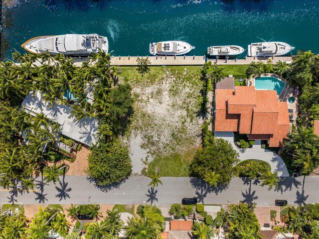 310 Coral Way, Fort Lauderdale, FL 33301
