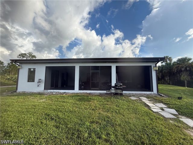 2831 32nd AVE SE, Naples, FL 34117