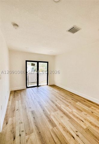 1278 SW 2nd St 4, Miami, FL 33135