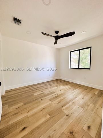 1278 SW 2nd St 4, Miami, FL 33135