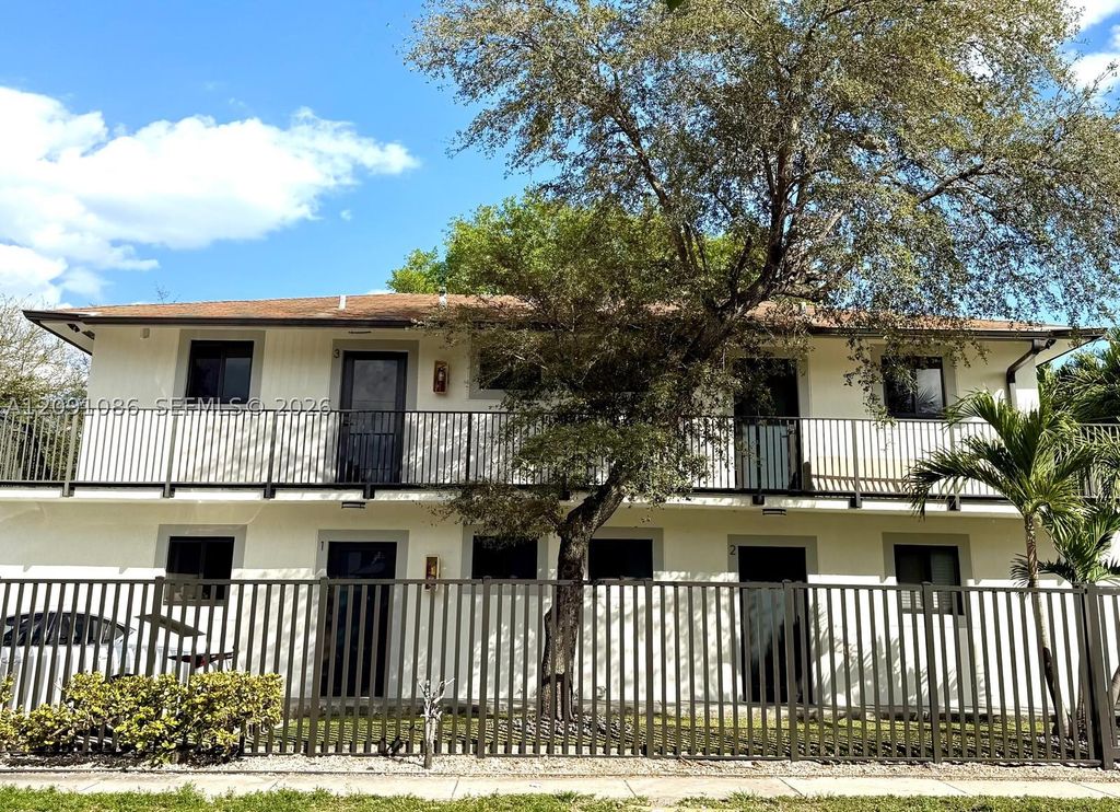 1278 SW 2nd St 4, Miami, FL 33135