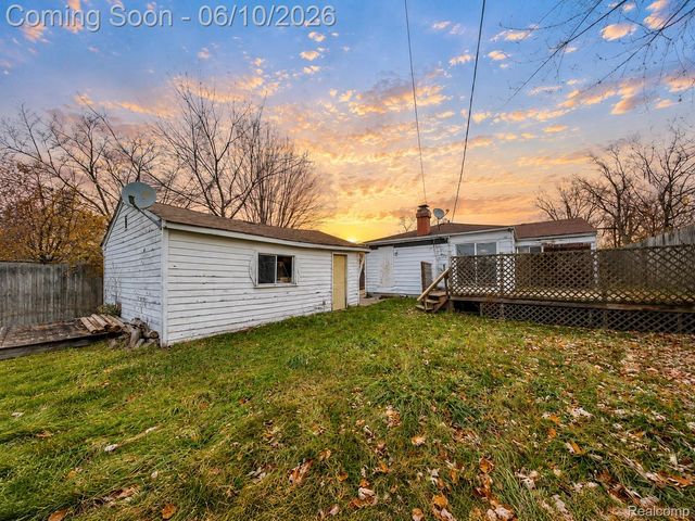 22111 LOGUE Avenue, Warren, MI 48091