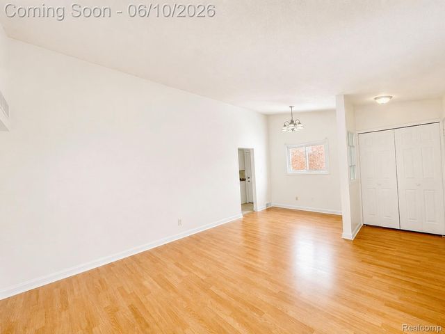 22111 LOGUE Avenue, Warren, MI 48091
