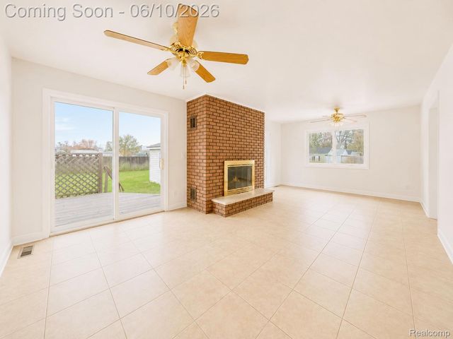 22111 LOGUE Avenue, Warren, MI 48091