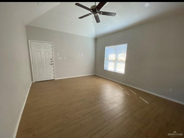 2704 E Eisenhower Avenue, Alton, TX 78573