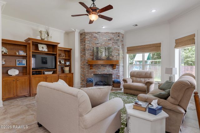 107 Woodbridge Drive, Lafayette, LA 70508