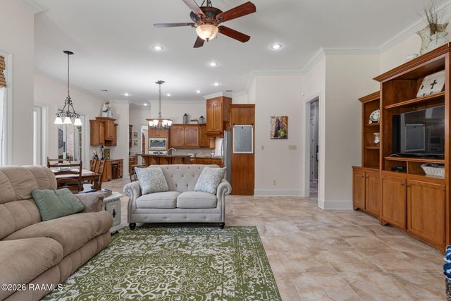107 Woodbridge Drive, Lafayette, LA 70508