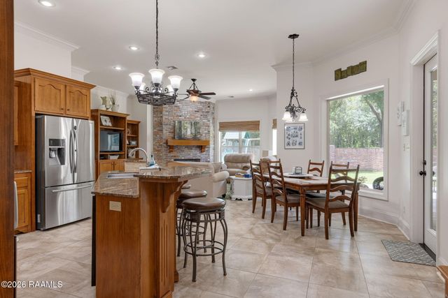 107 Woodbridge Drive, Lafayette, LA 70508
