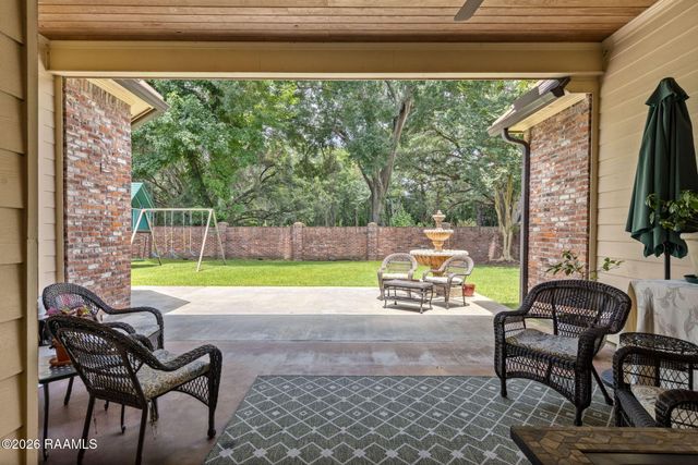 107 Woodbridge Drive, Lafayette, LA 70508