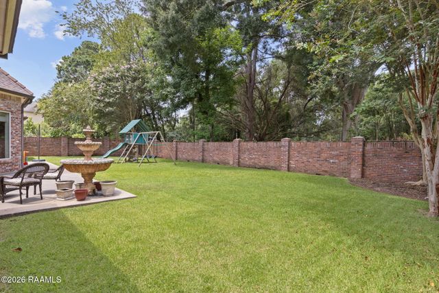 107 Woodbridge Drive, Lafayette, LA 70508