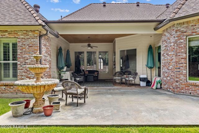 107 Woodbridge Drive, Lafayette, LA 70508