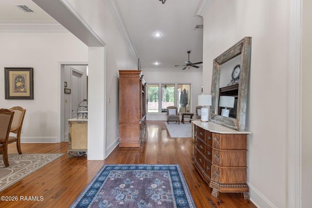 107 Woodbridge Drive, Lafayette, LA 70508