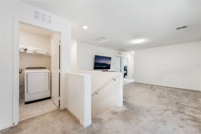 6631 Frosted Harvest Avenue, Las Vegas, NV 89108