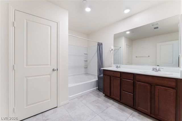 6631 Frosted Harvest Avenue, Las Vegas, NV 89108
