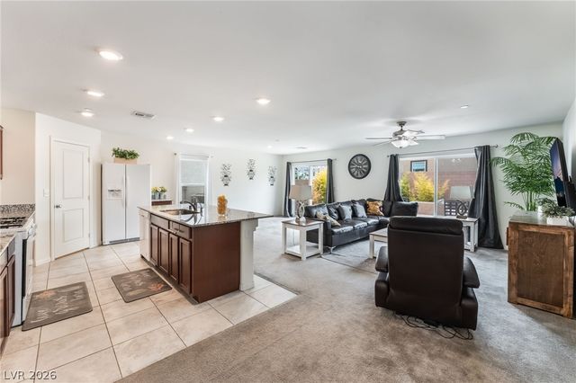 6631 Frosted Harvest Avenue, Las Vegas, NV 89108