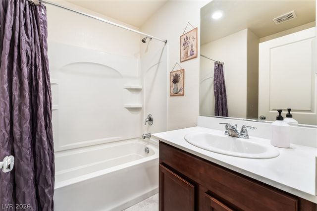 6631 Frosted Harvest Avenue, Las Vegas, NV 89108